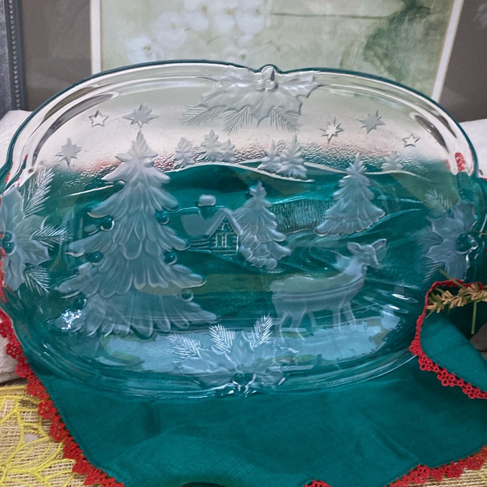 Vintage ~ Mikasa Christmas Woods ~ Embossed Frosted Glass Oval Dish